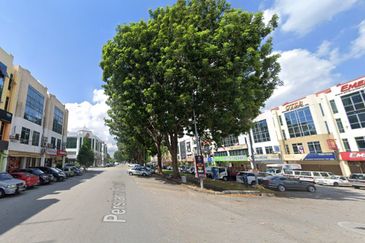 Bandar Puteri Puchong Ground floor shop for rent