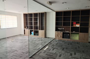 Taman Kinrara Industrial Park, Puchong, Taman Kinrara Seksyen 5 1.5 sty factory for rent