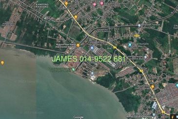 Chalet Land in Alai Crystal Bay Beach Near Kandang Ujong Pasir Telok Mas Umbai