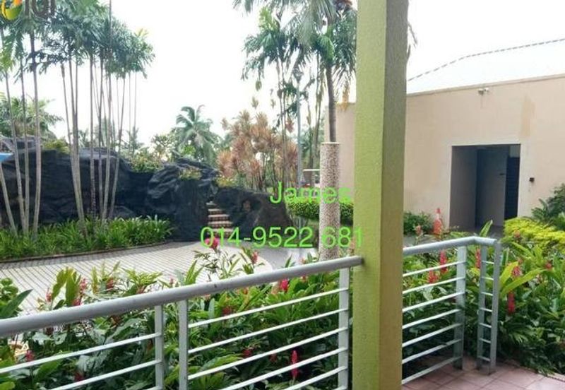 Golden Coast Condominium