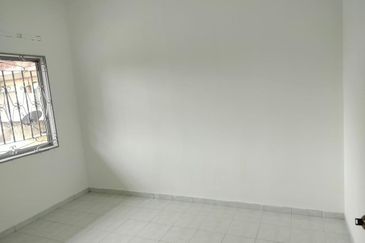 TAMAN BUKIT SENJUANG