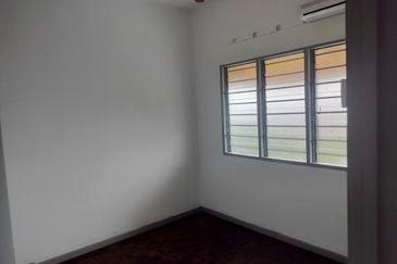 TAMAN BUKIT SENJUANG