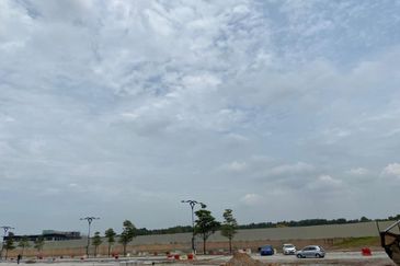 Face Main Road, Impian Prisma, Alam Impian, Kota Kemuning