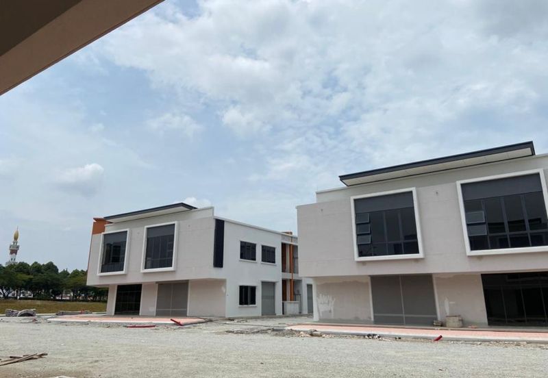 Face Main Road, Impian Prisma, Alam Impian, Kota Kemuning