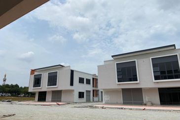 Face Main Road, Impian Prisma, Alam Impian, Kota Kemuning