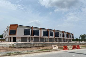 BEST LOCATION, FIRST FLOOR Face Main Road, Impian Prisma, Alam Impian, Kota Kemuning