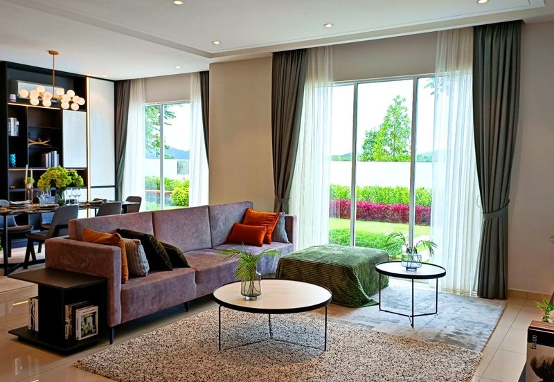 Seremban 2 Tingkat Rumah Baru - 15min ke Station Komuter Terdekat dalam waktu puncak