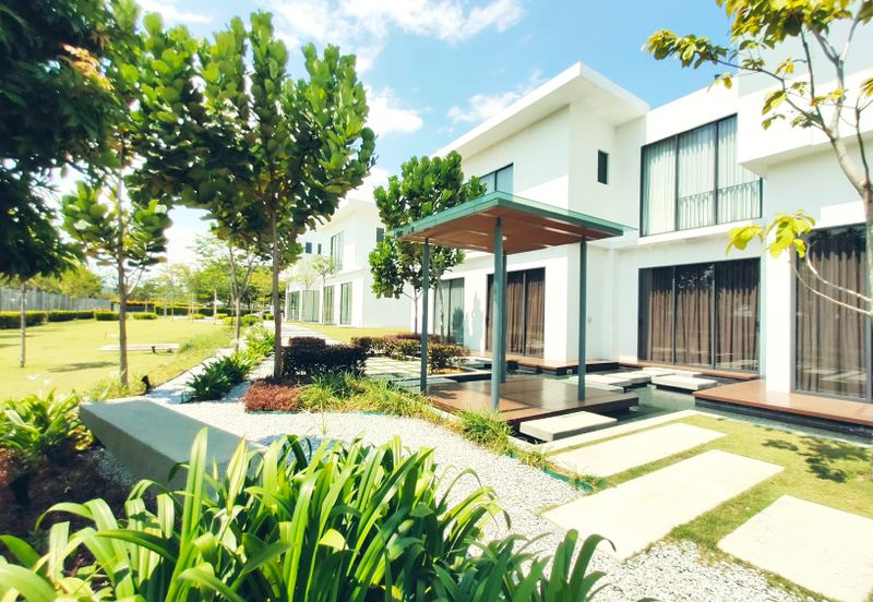 Seremban 2 Storey Bungalow Resort Villa next to NS Largest Country Club