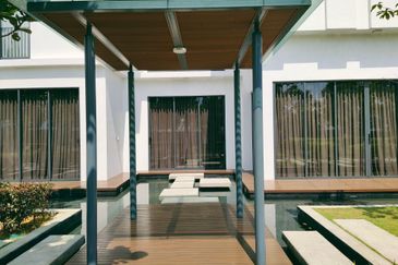 Seremban 2 Storey Bungalow Resort Villa next to NS Largest Country Club