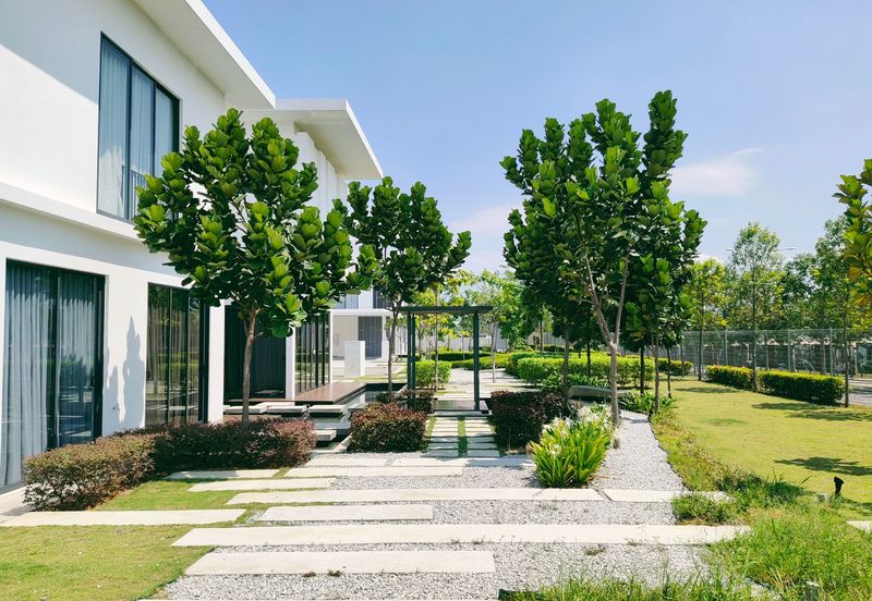 Seremban 2 Storey Bungalow Resort Villa next to NS Largest Country Club