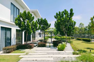 Seremban 2 Storey Bungalow Resort Villa next to NS Largest Country Club