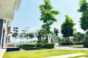 Seremban 2 Storey Bungalow Resort Villa next to NS Largest Country Club