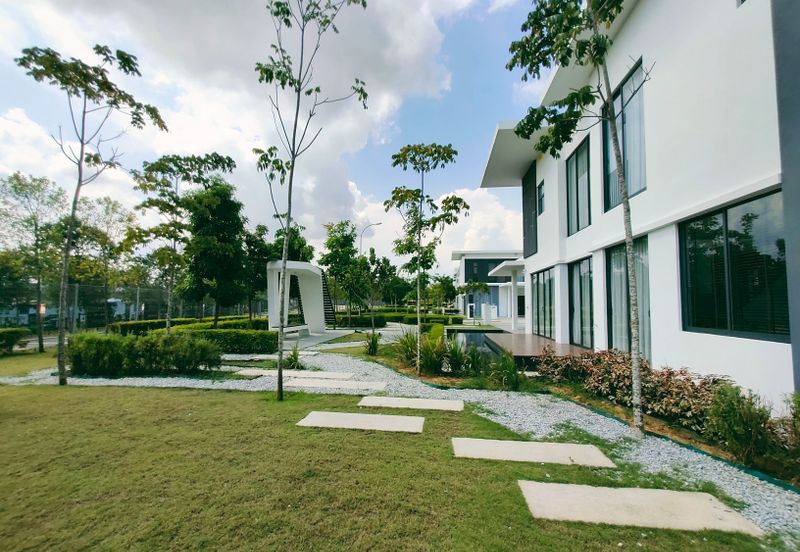 Seremban 2 Storey Bungalow Resort Villa next to NS Largest Country Club