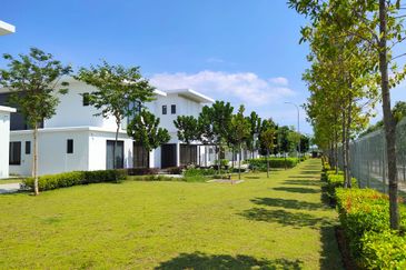 Seremban 2 Storey Bungalow Resort Villa next to NS Largest Country Club