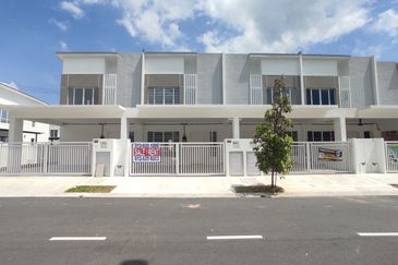 [FOR RENT] BRAND NEW 2 STOREY Irama Laman Tiara Sendayan Resort Residence