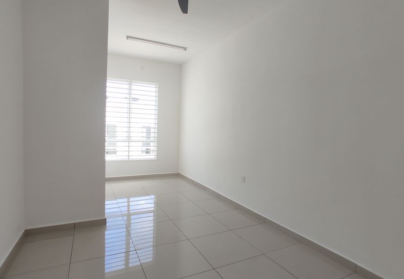 [FOR RENT] BRAND NEW 2 STOREY Irama Laman Tiara Sendayan Resort Residence