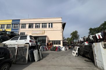 Jalan Bukit Kemuning