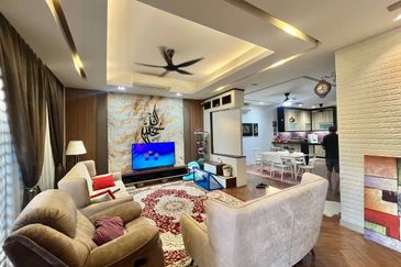 Evira @ Warisan Puteri