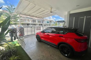 Evira @ Warisan Puteri