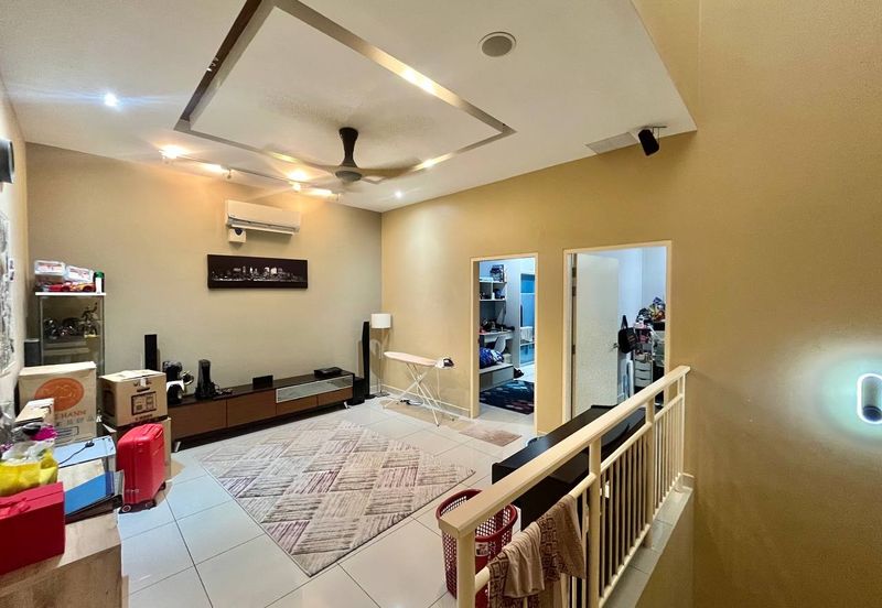 Evira @ Warisan Puteri