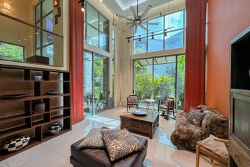 Symphony Hills Schumann