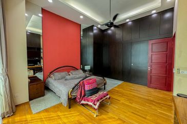 Symphony Hills Schumann