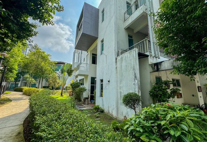 Symphony Hills Schumann