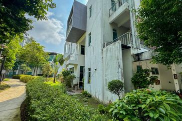 Symphony Hills Schumann