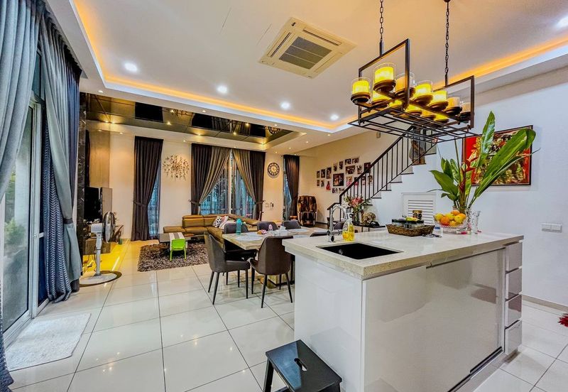 Mellowood @ Eco Majestic