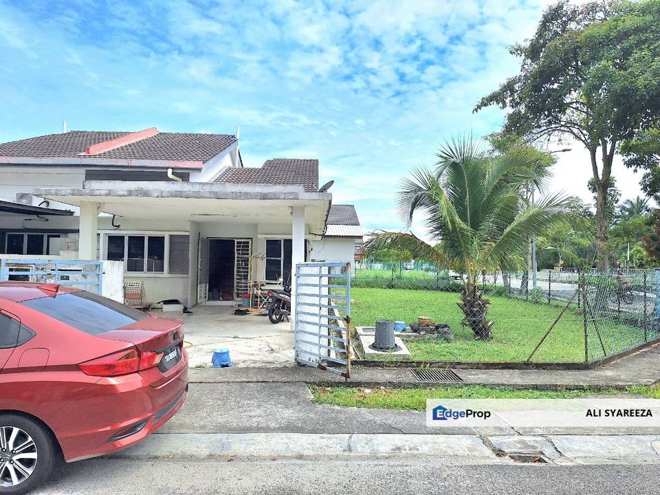 Kampung Lombong Seksyen 29 Shah Alam 2 Storey Semi Detached house for sale, Selangor, Shah Alam