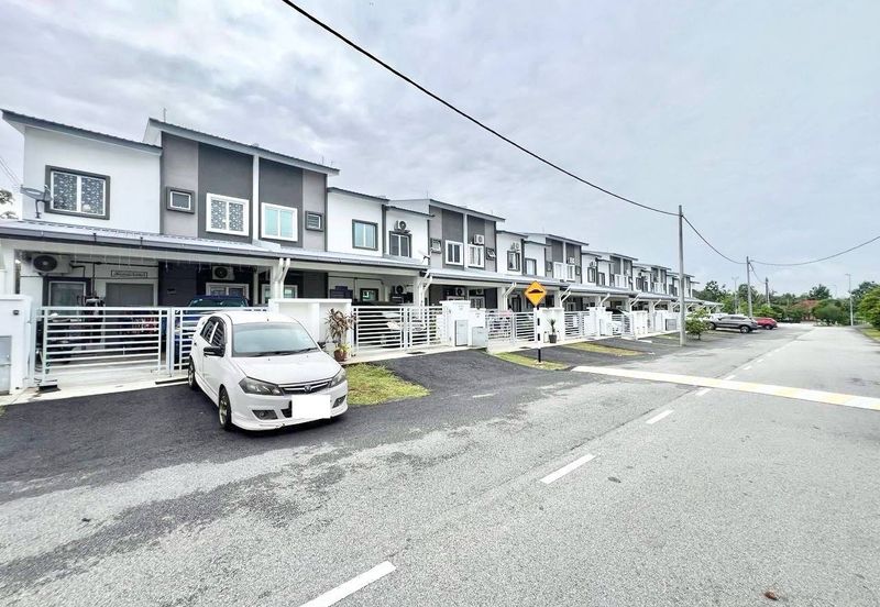 Bandar Baru Salak Tinggi