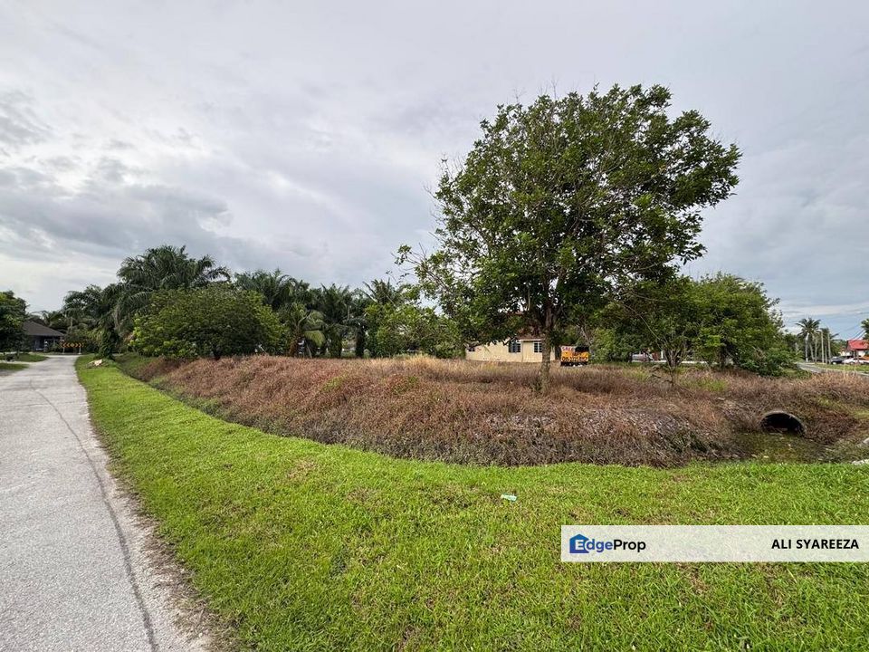 Kampung Endah Banting Tanah Lot Banglo Geran individu for sale, Selangor, Banting