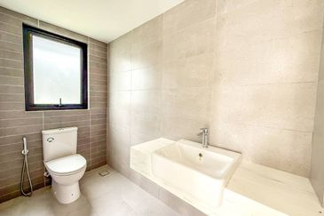 Freesia Residences @ Tropicana Aman