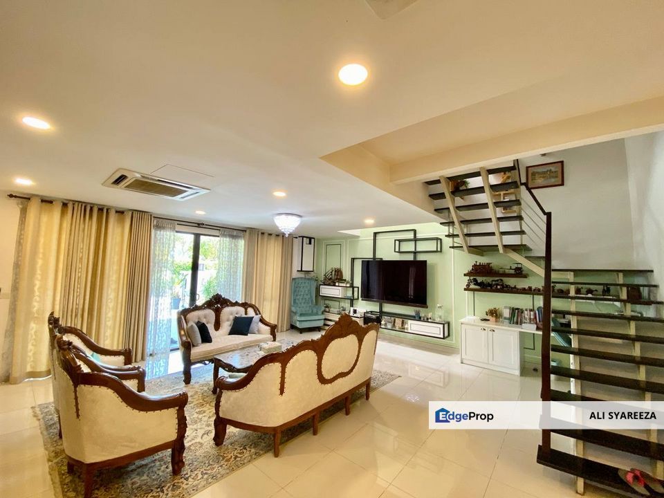 PADANG JAWA Seksyen 16 Shah Alam Two and half storey terrace house for sale, Selangor, Shah Alam