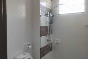 Freehold Double-storey House in Bandar Puteri Klang For Sales