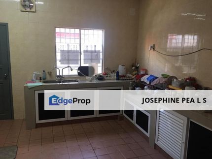 Bandar Putra Permai, Seri Kembangan 3 Storeys Terrace House For SALE, Selangor, Seri Kembangan