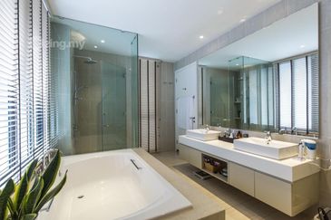 Rafflesia @ The Hill