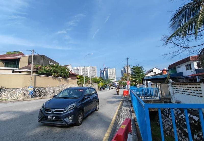 Happy Garden (Taman Gembira)