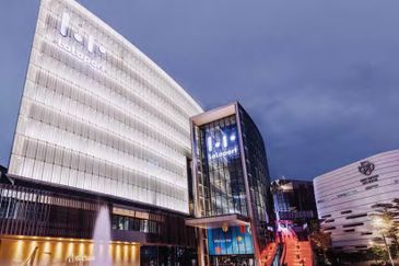 [Airbnb Operator Ready] SWNK Houze Bukit Bintang City Centre, KL - Doorstep Lalaport Mall, Monorail, LRT