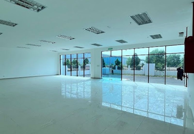 West Port, Pulau Indah