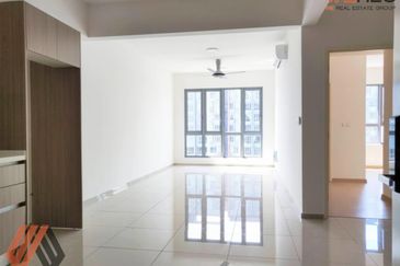 Gravit8 @ Klang South