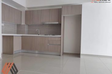 Gravit8 @ Klang South