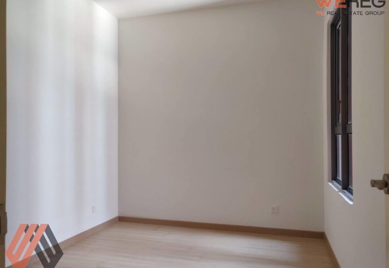 Gravit8 @ Klang South