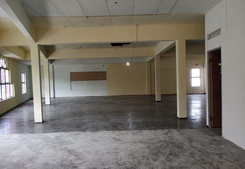 Pusat Perdagangan Seri Kembangan