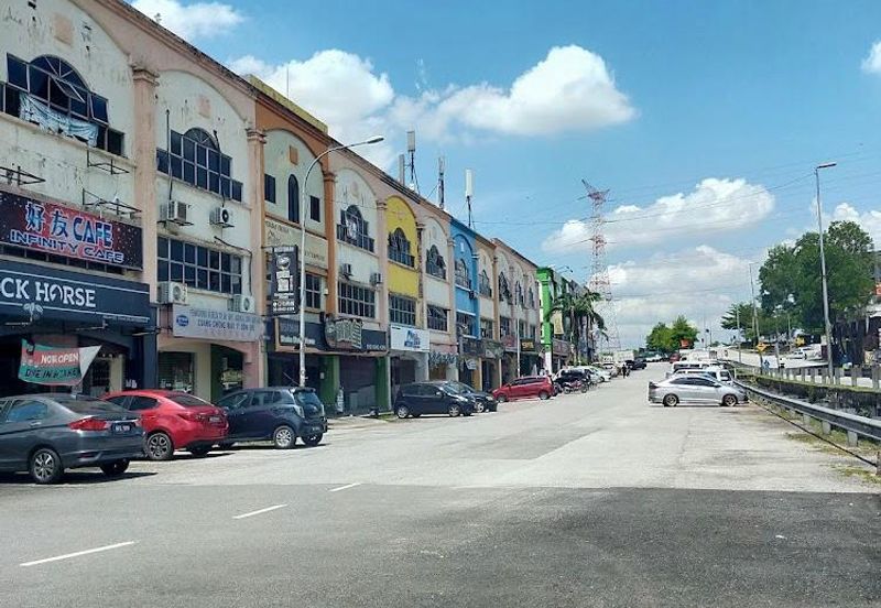 Pusat Perdagangan Seri Kembangan