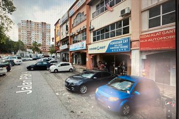 Pusat Perdagangan Seri Kembangan