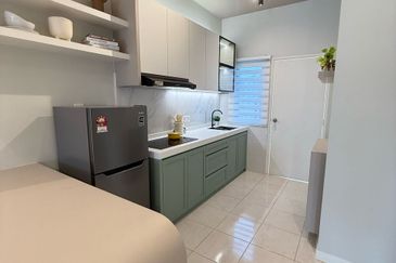 Rumah Teres Setingkat 20 x 88 For Sale,Port Dickson Teluk Kemang 