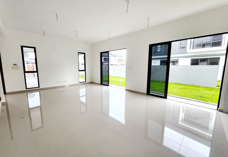 Casablanca 2 Facing South Alam Impian