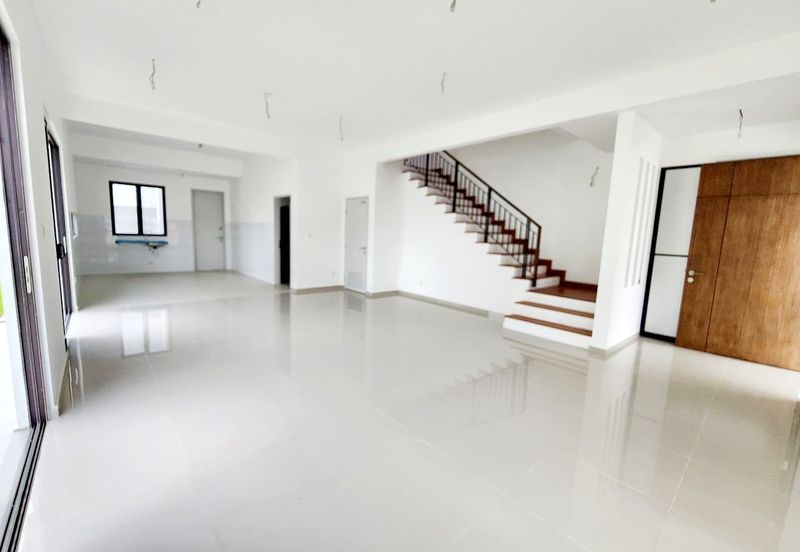 Casablanca 2 Facing South Alam Impian