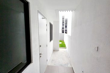 Casablanca 2 Facing South Alam Impian